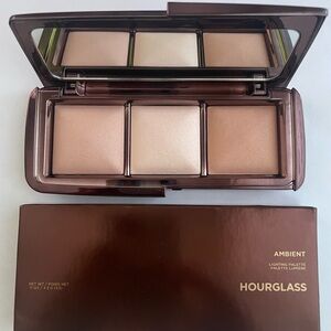 Hourglass Ambient Lighting Palette BNIB Define, Illuminate, Blur